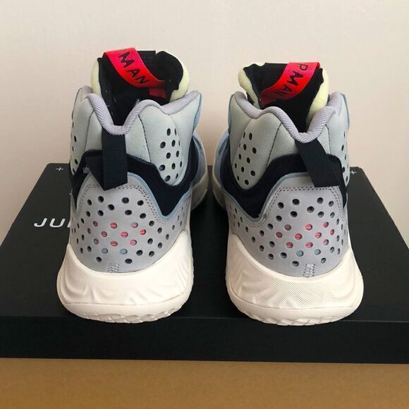 ⭐️NIKE JORDAN DELTA MID SNEAKERS main image 5